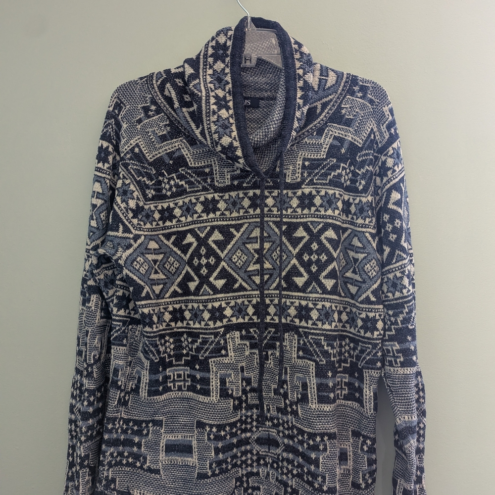 Chaps Navy and Cream Geometric Zip-Up Sweater
